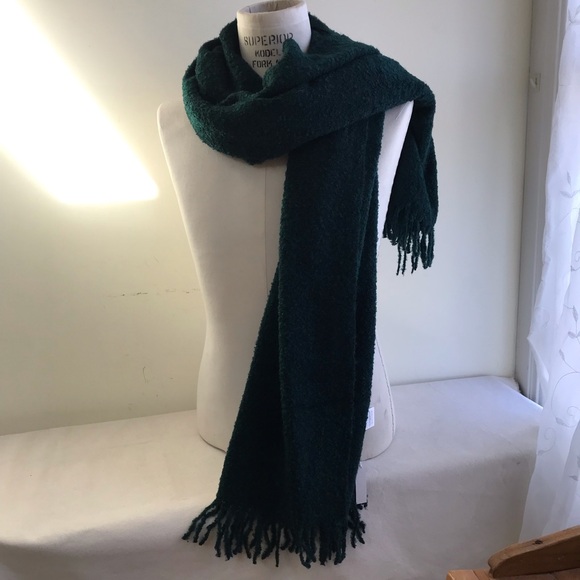NWT Madewell chunky knit scarf deep green nubbly beauty. XXL wrap with fringe - Picture 4 of 9